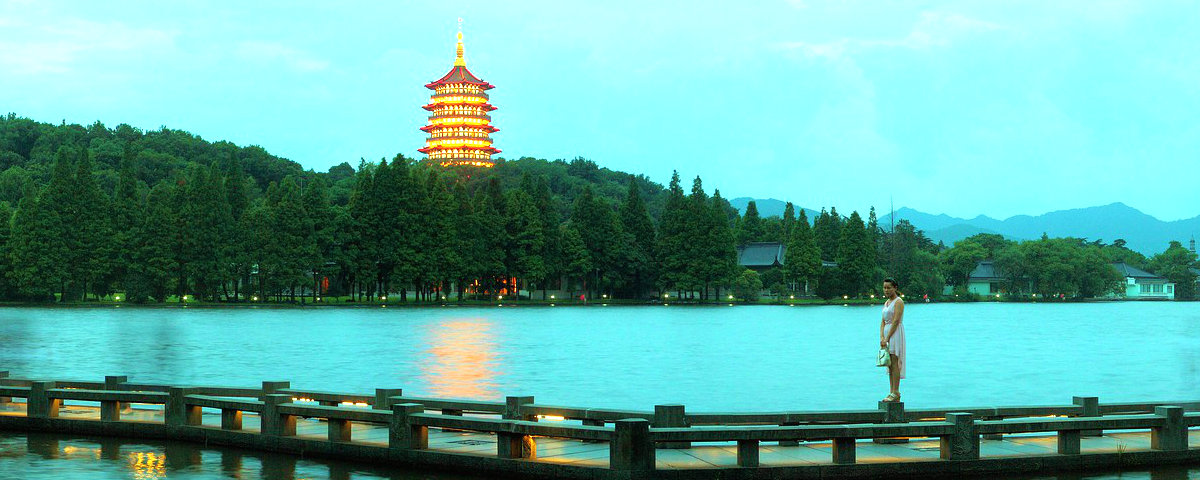 Hangzhou Lake, Facebook Goes to China