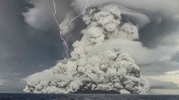 Scientists Use Volcano Eruption to Test Warning System, Collect Data