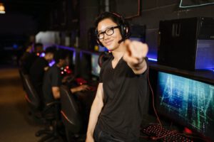 Key differences between games and esports￼