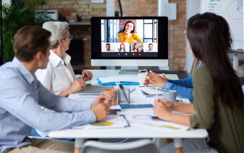 Mastering Virtual Meetings in the Era of Hybrid Work